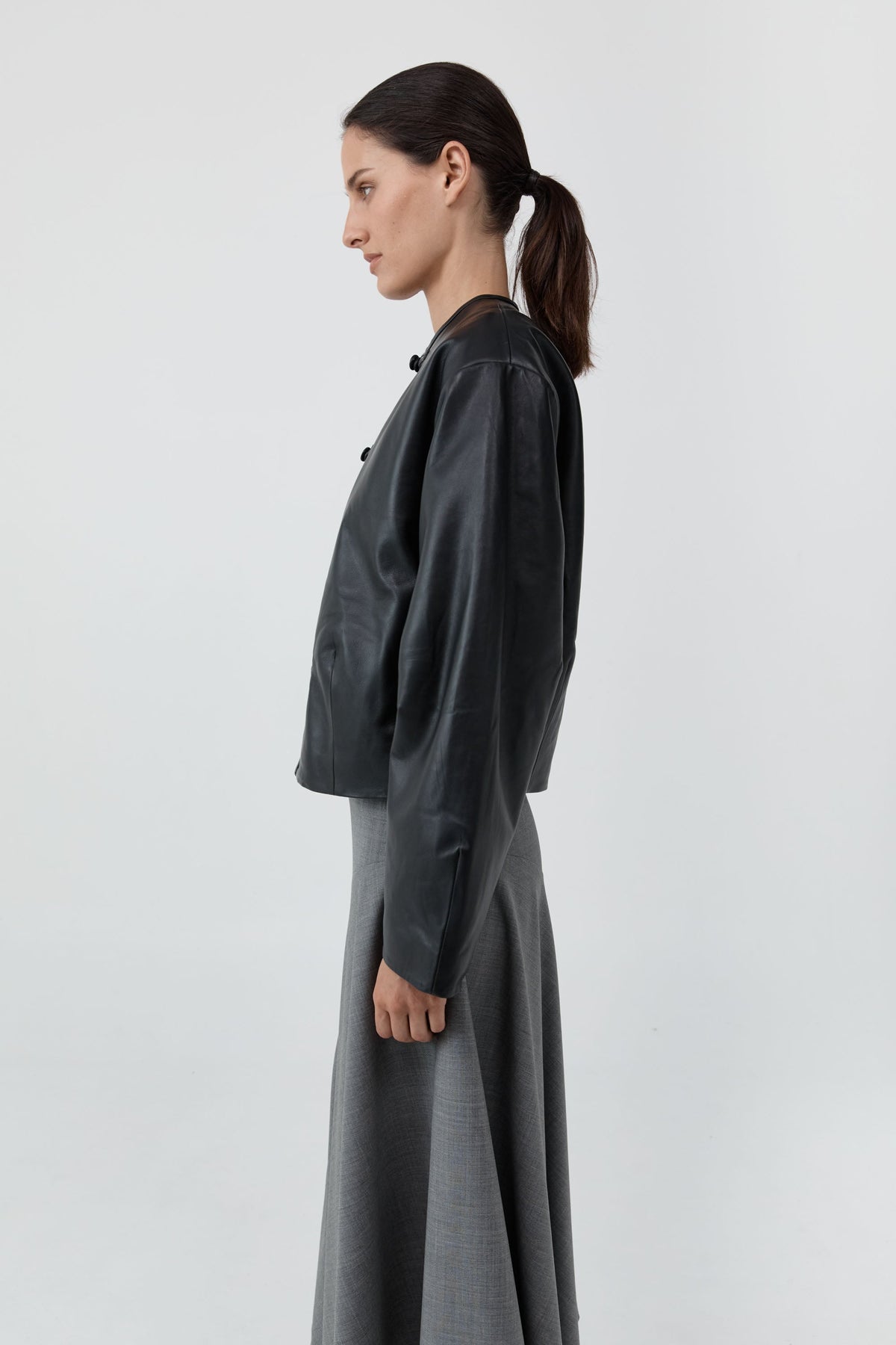 ST. AGNI-702 BUTTON DETAIL COCOON L JKT-BLACK_03.jpg