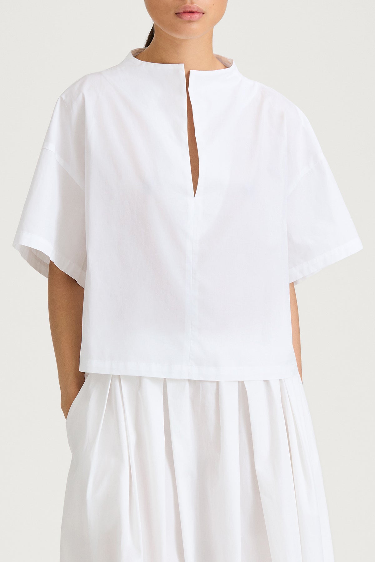 STYLEIN-719 JOELLE BLOUSE-WHITE_03.jpg