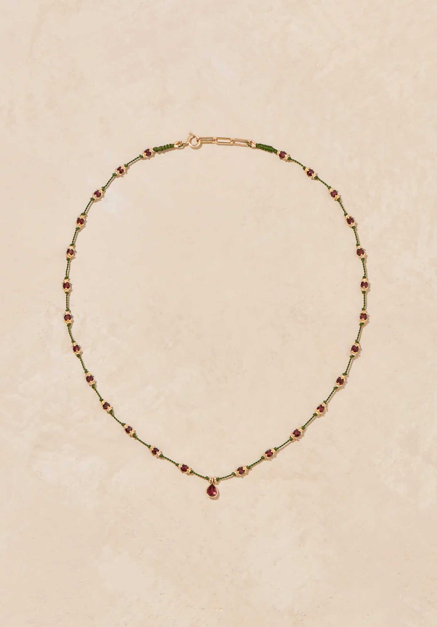 Necklace Peony Talisman Vert-Grenat