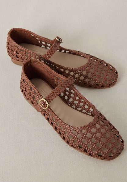 Ballerina Claudette Tresse Camel