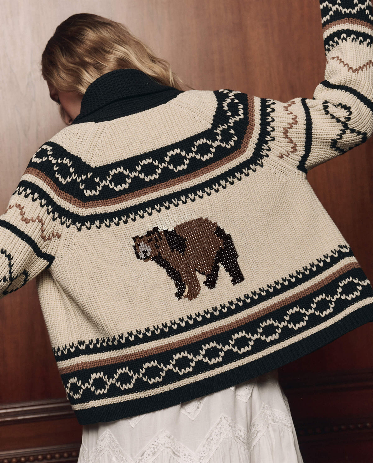THE GREAT-475 BEAR LODGE-BLACK_04.jpg