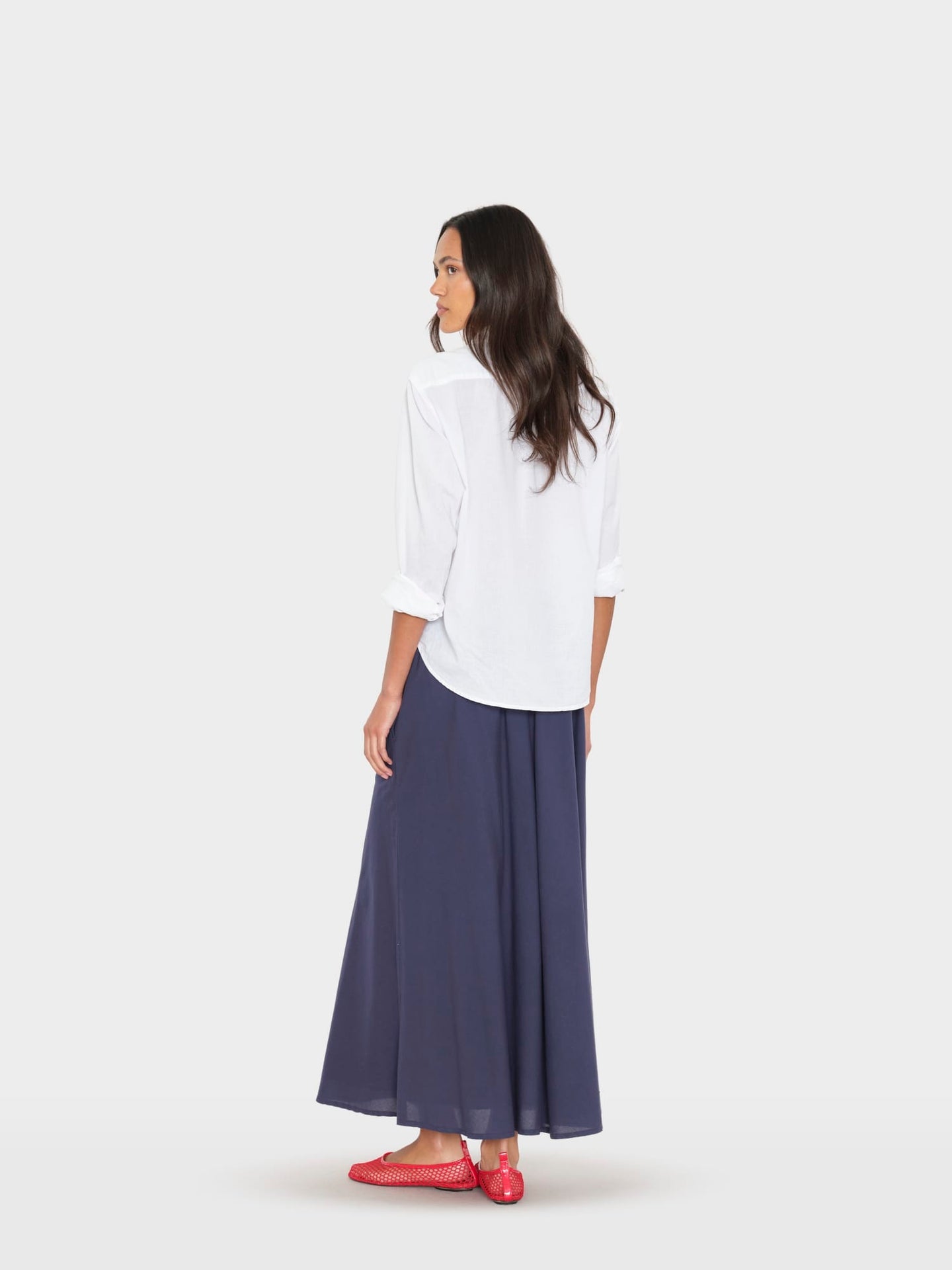 XIRENA-443 SCARLETT SKIRT-NAVY_02.jpg