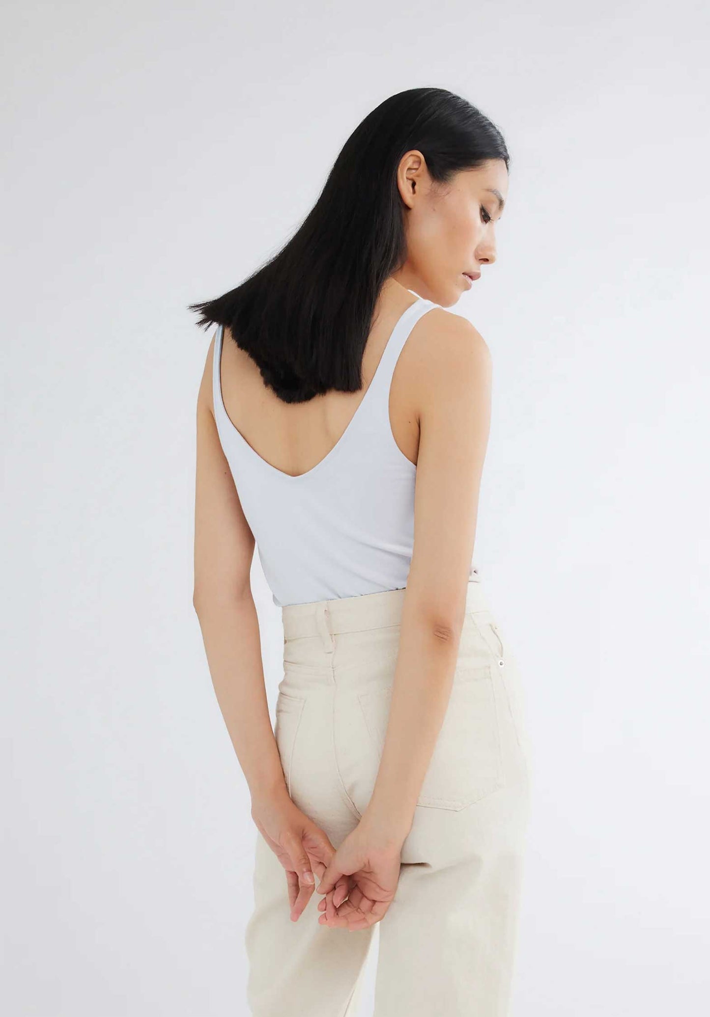 Tank 001-fde156 White