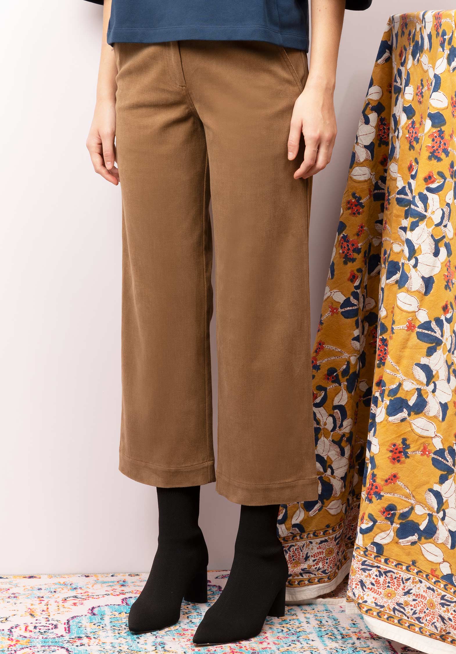 Sessun dresses, coats, pants, sweaters, clothings and bags for women online