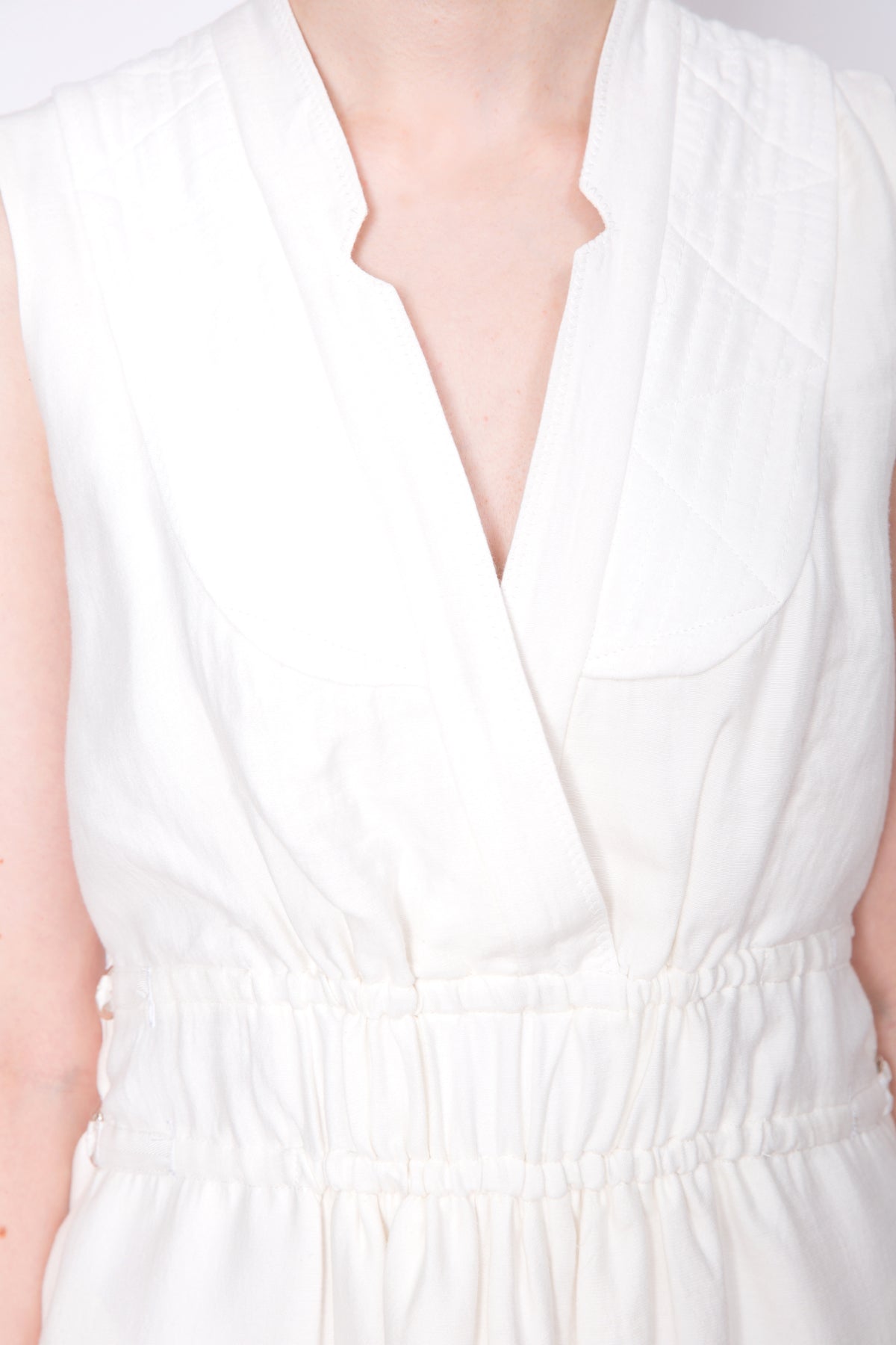 Sea NY elegant yet casual dresses, jackets, sweaters and accessories