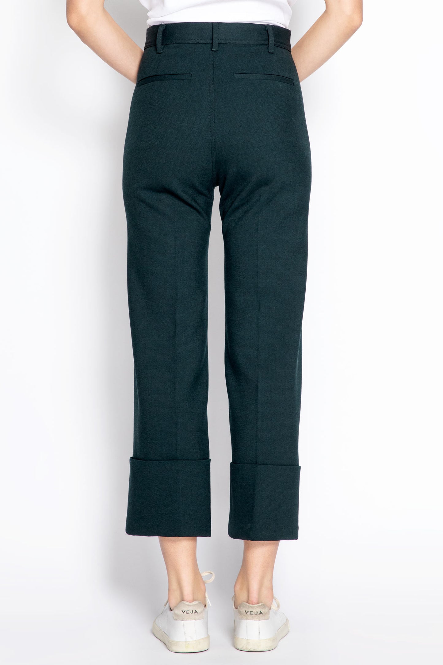 Sea NY elegant yet casual dresses, jackets, sweaters and accessories