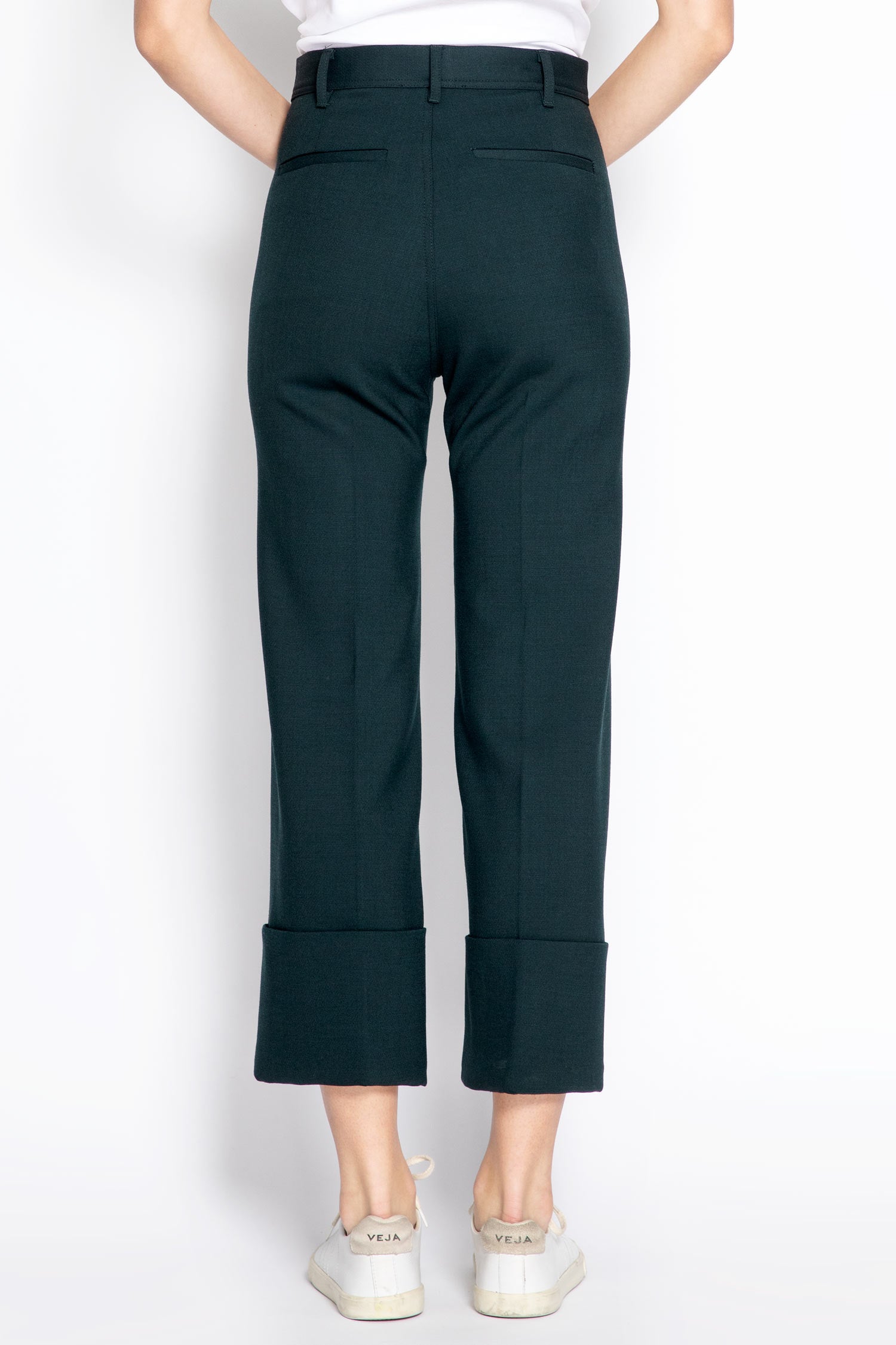 Sea NY elegant yet casual dresses, jackets, sweaters and accessories