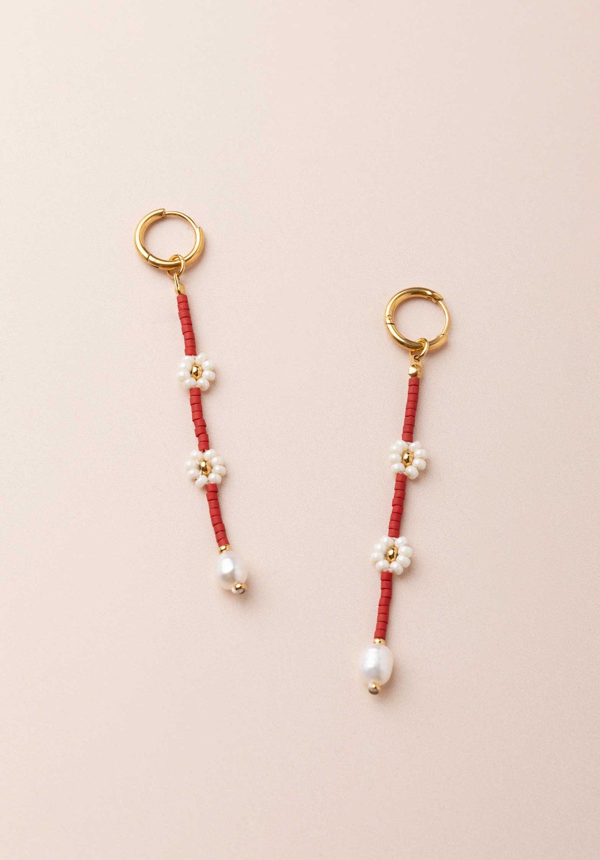 LES CLEIAS |  Flower Miyuki Earrings - Oval Drop Red