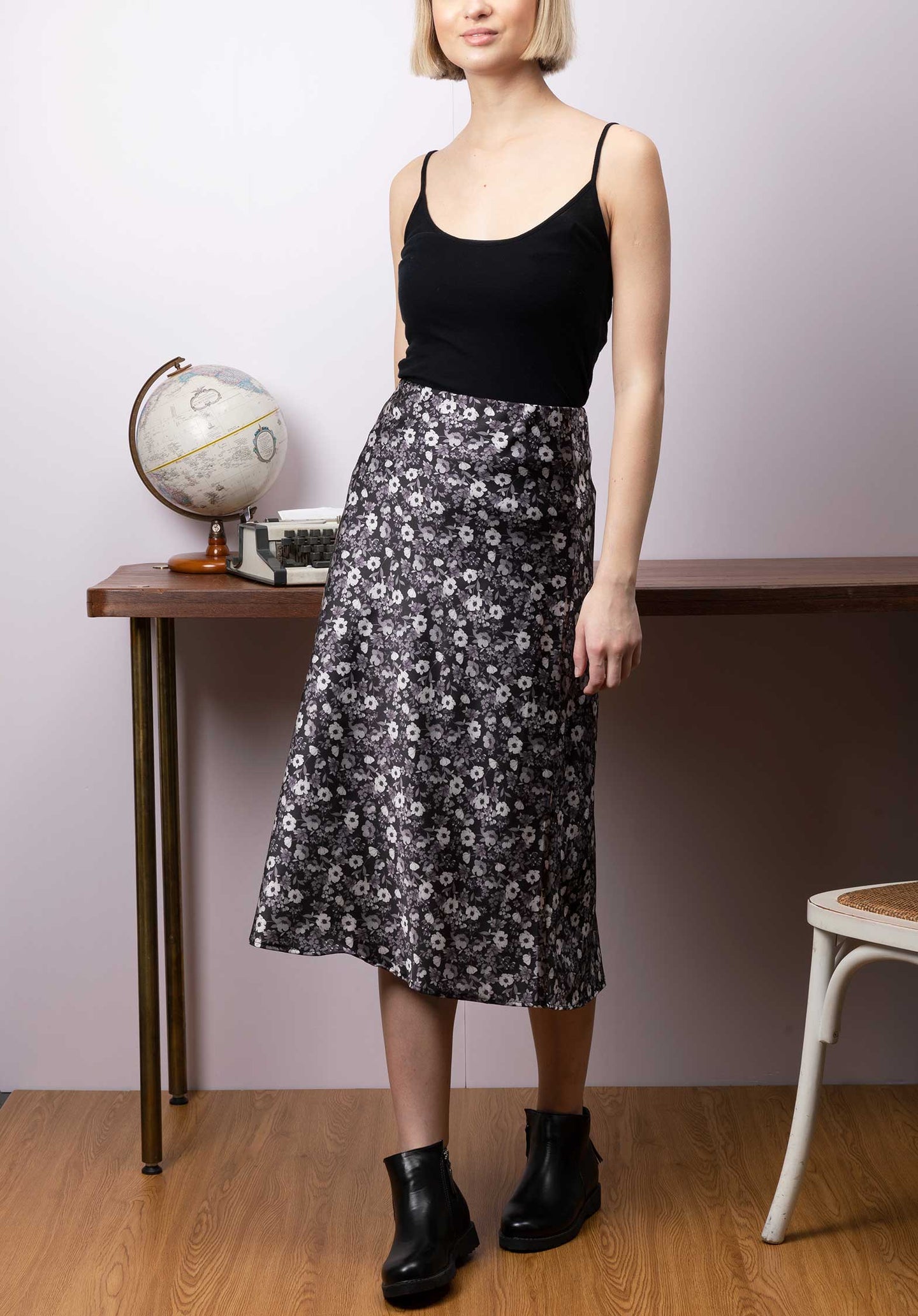 American Vintage dresses, pants and shirts for women